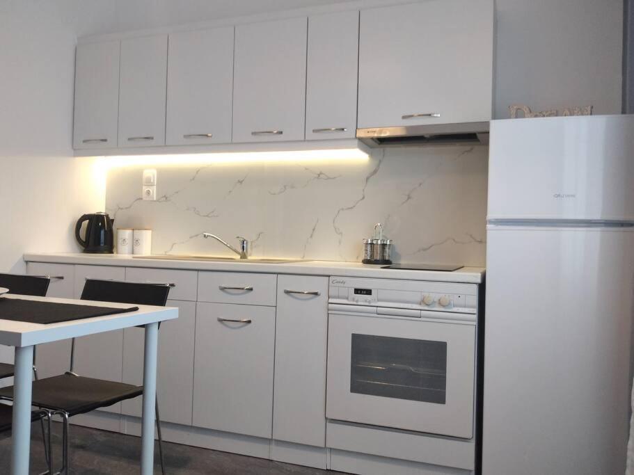 D4 Central Luxury Apartment Волос Экстерьер фото
